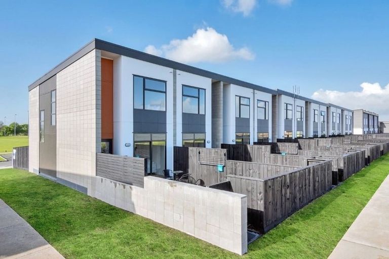 Photo of property in 101 Te Aparangi Road, Papakura, 2110