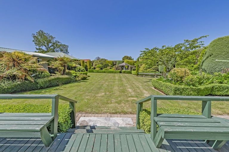 Photo of property in 33 Banks Avenue, Dallington, Christchurch, 8061