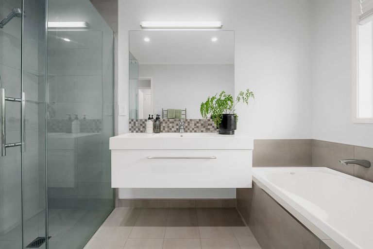 Photo of property in 46 Helen June Avenue, Flagstaff, Hamilton, 3210