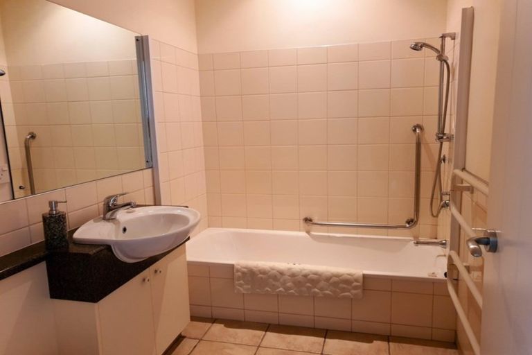 Photo of property in Harbour View, 9/100 Customhouse Street, Gisborne, 4010