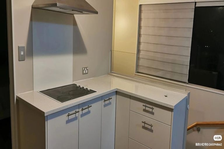 Photo of property in 23a Scarboro Terrace, Murrays Bay, Auckland, 0630