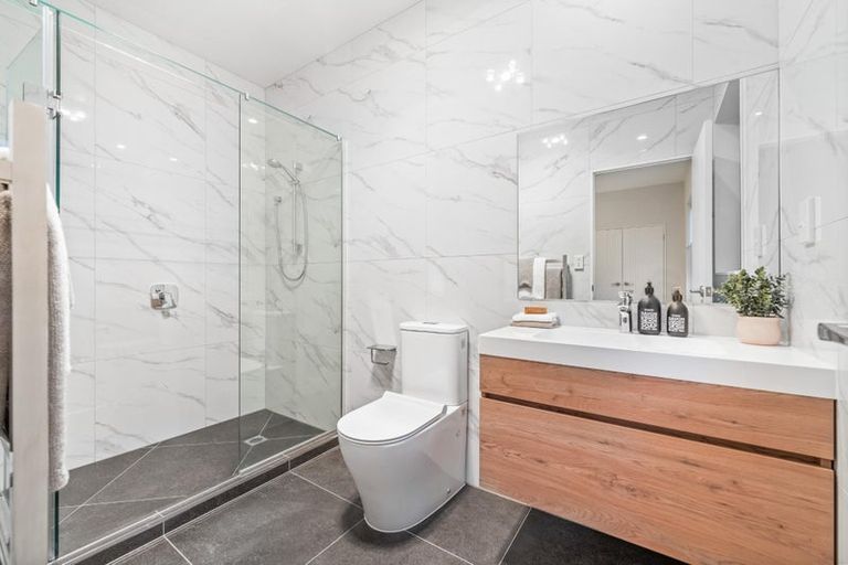 Photo of property in 3 Tarras Road, Kumeu, 0810