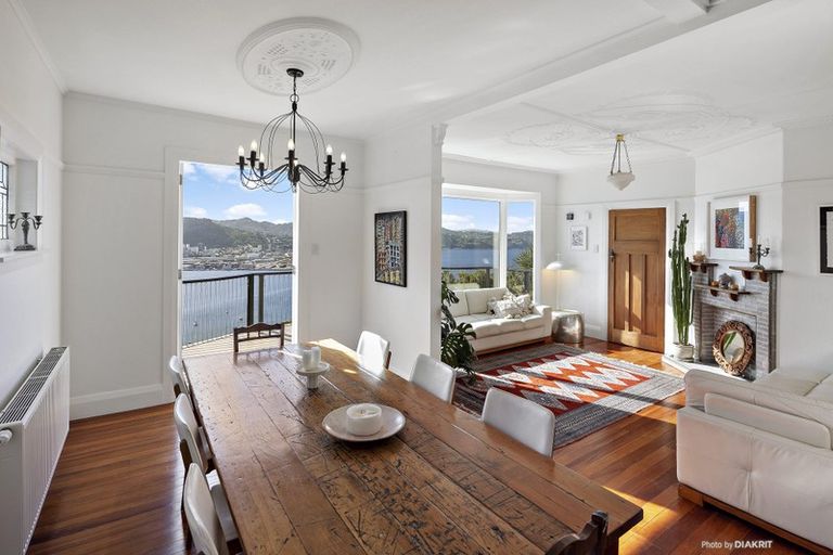 Photo of property in 53 Palliser Road, Roseneath, Wellington, 6011