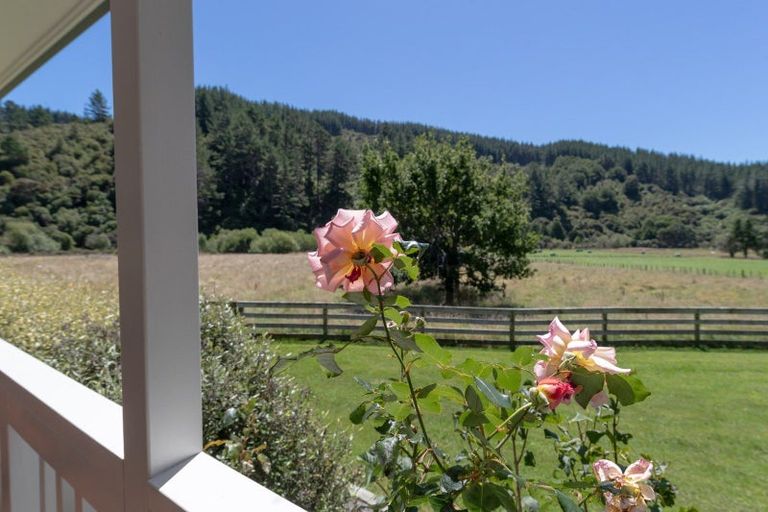 Photo of property in 808 Whitemans Valley Road, Whitemans Valley, Upper Hutt, 5371