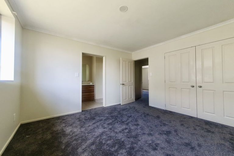 Photo of property in 3a Margarita Rise, Pukekohe, 2120