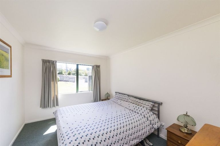 Photo of property in 13 Milne Street, Hunterville, 4730