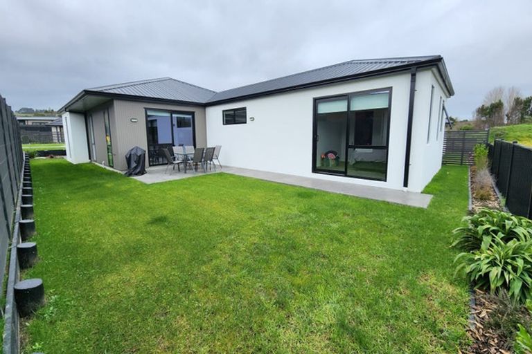 Photo of property in 117 Glenbervie Drive, Glenbervie, 0173