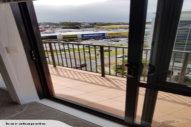 Photo of property in The Rennaissance, 7j/18 Ronwood Avenue, Manukau, Auckland, 2104