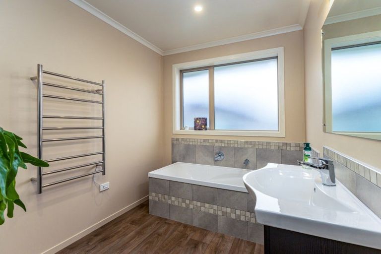 Photo of property in 2 Penstock Place, Twizel, 7901