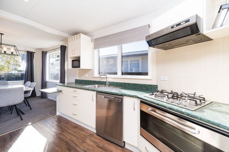 Photo of property in 22 Rhodes Drive, Kelvin Grove, Palmerston North, 4414
