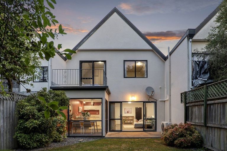 Photo of property in 3/264 Riccarton Road, Upper Riccarton, Christchurch, 8041