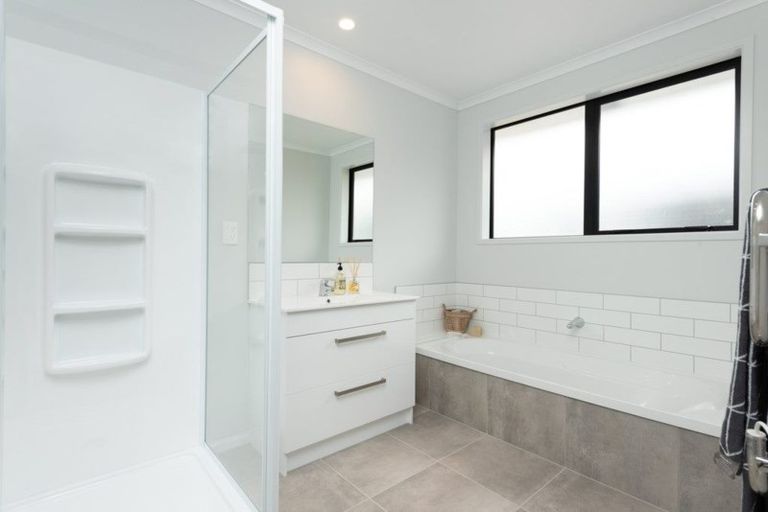 Photo of property in 11 Raby Lane, Pyes Pa, Tauranga, 3112