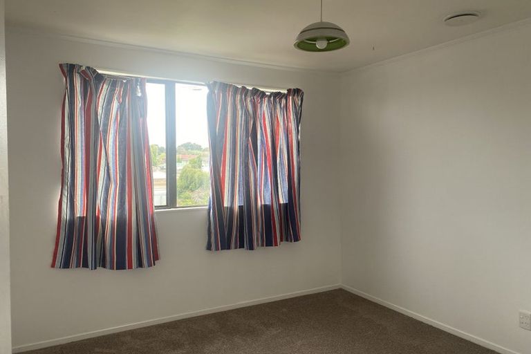 Photo of property in 1/19 Silver Creek Road, Weymouth, Auckland, 2103