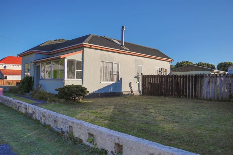 Photo of property in 166 Bright Street, Cobden, Greymouth, 7802