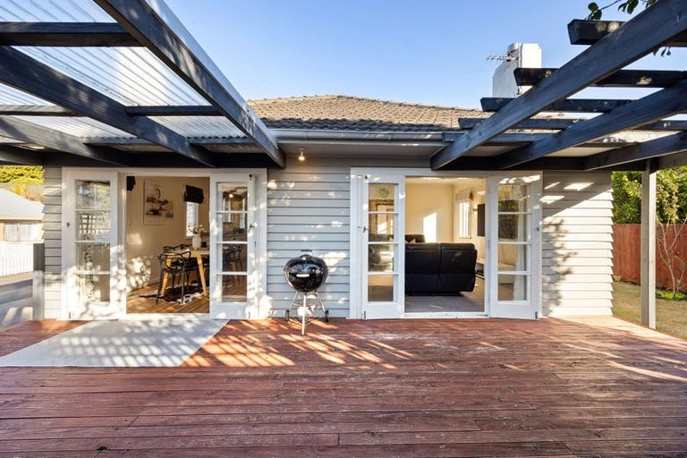 Photo of property in 6 Milburn Lane, Hillcrest, Hamilton, 3216