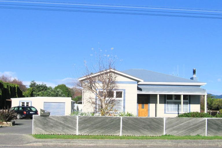Photo of property in 22a Bell Street, Otaki, 5512