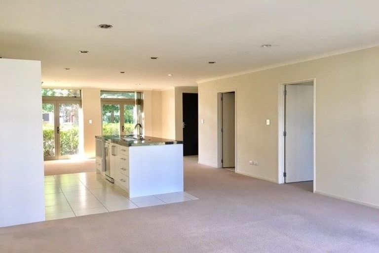 Photo of property in 22 Reins Road, Takanini, 2112