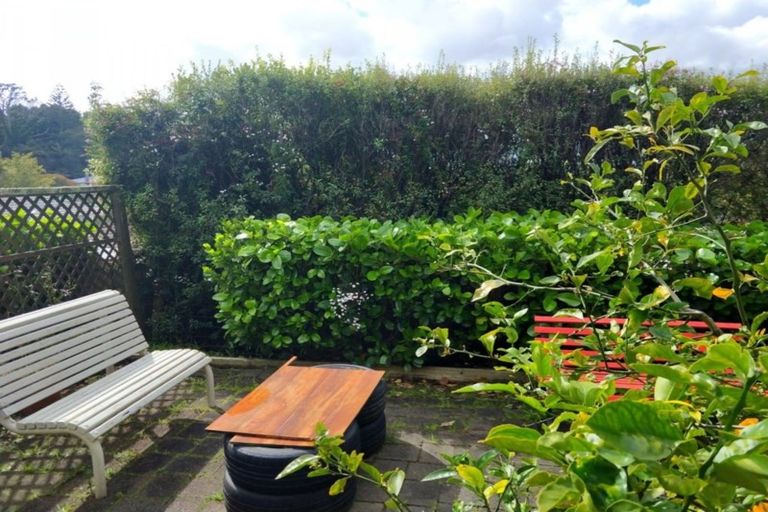 Photo of property in 1/48 Lemnos Place, Titirangi, Auckland, 0604