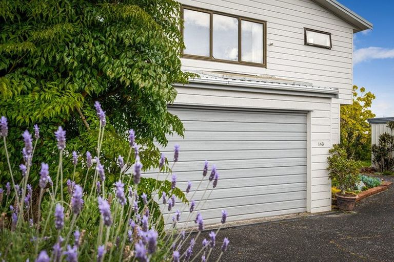 Photo of property in 143 West Harbour Drive, West Harbour, Auckland, 0618