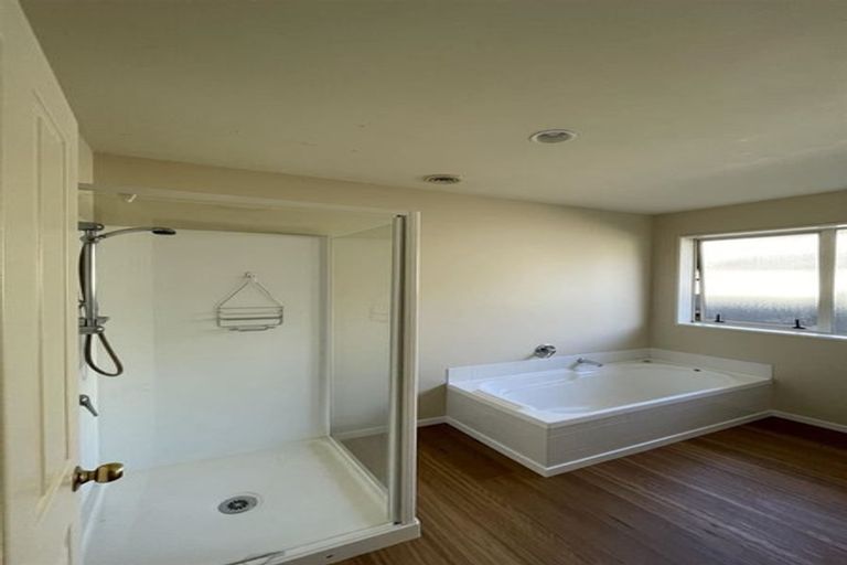 Photo of property in 4 Coppinger Terrace, Aidanfield, Christchurch, 8025