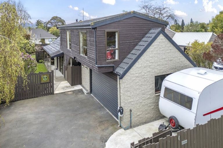 Photo of property in 4 Strachan Place, Rangiora, 7400
