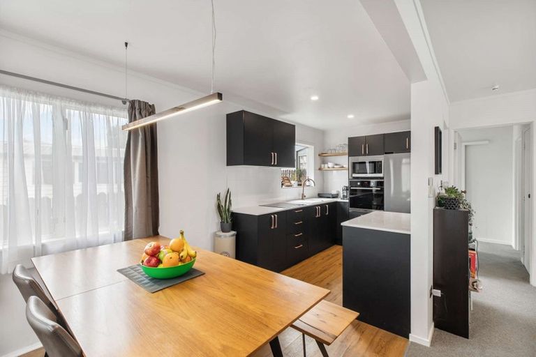 Photo of property in 1/13 Greenstone Place, Clover Park, Auckland, 2019