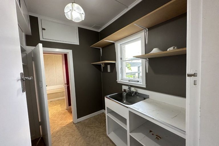 Photo of property in 2 Keays Road, Avenues, Whangarei, 0110