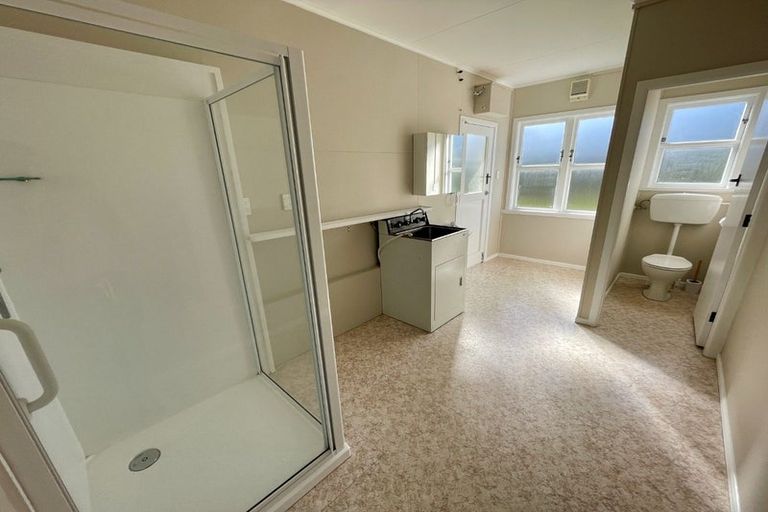 Photo of property in 78 Tauhinu Road, Miramar, Wellington, 6022