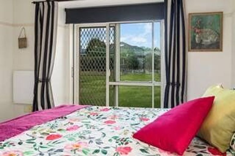 Photo of property in 70 Campbell Avenue, Paraparaumu, 5032