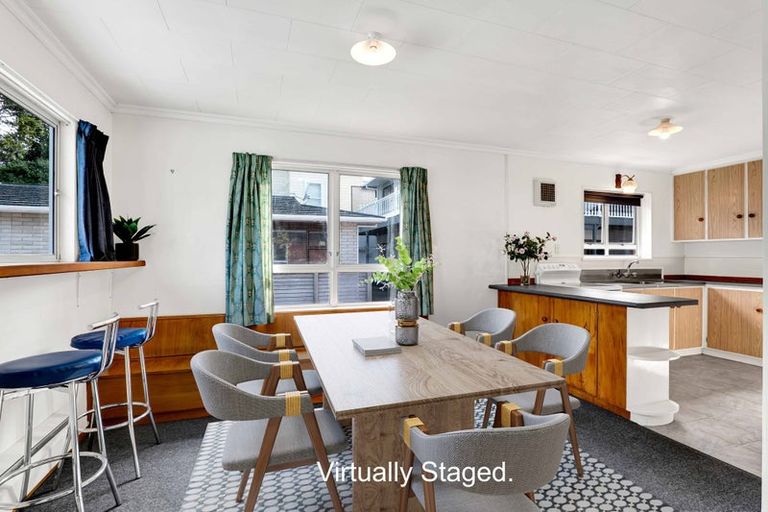 Photo of property in 2/164 Vivian Street, New Plymouth, 4310