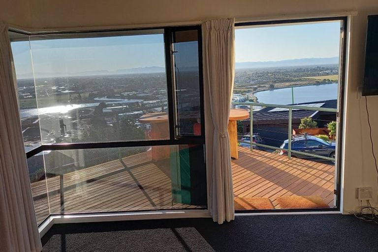 Photo of property in 72 Cannon Hill Crescent, Mount Pleasant, Christchurch, 8081