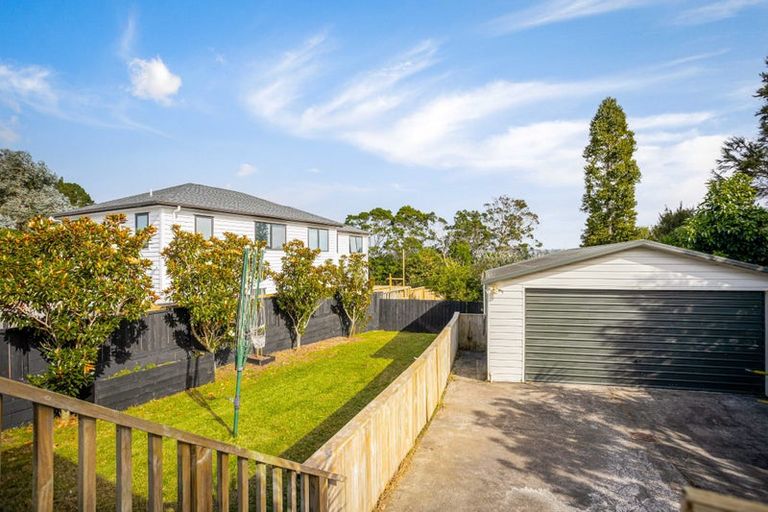 Photo of property in 14 Thomas Avenue, Te Atatu Peninsula, Auckland, 0610