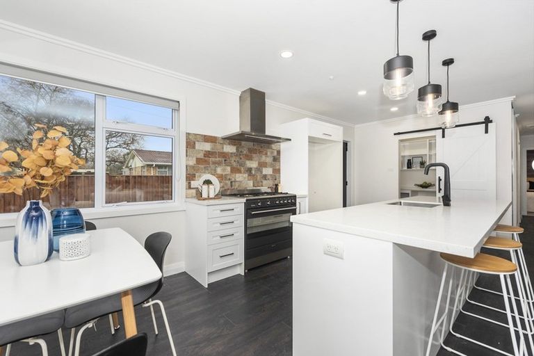 Photo of property in 256 Sandwich Road, St Andrews, Hamilton, 3200