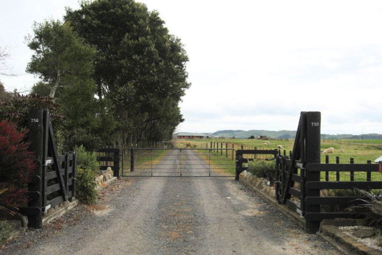 Photo of property in 750 Tiki Sh25 Road, Coromandel, 3506