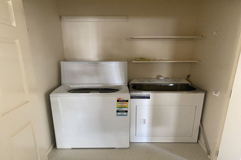 Photo of property in 283a The Parade, Island Bay, Wellington, 6023