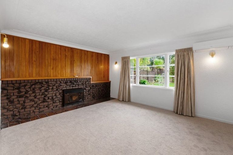 Photo of property in 60 Glengarry Road, Glen Eden, Auckland, 0602