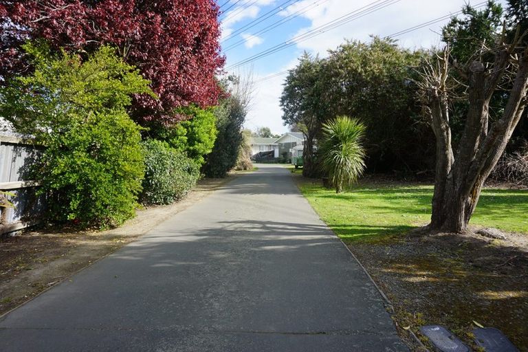 Photo of property in 108 Middlepark Road, Sockburn, Christchurch, 8042