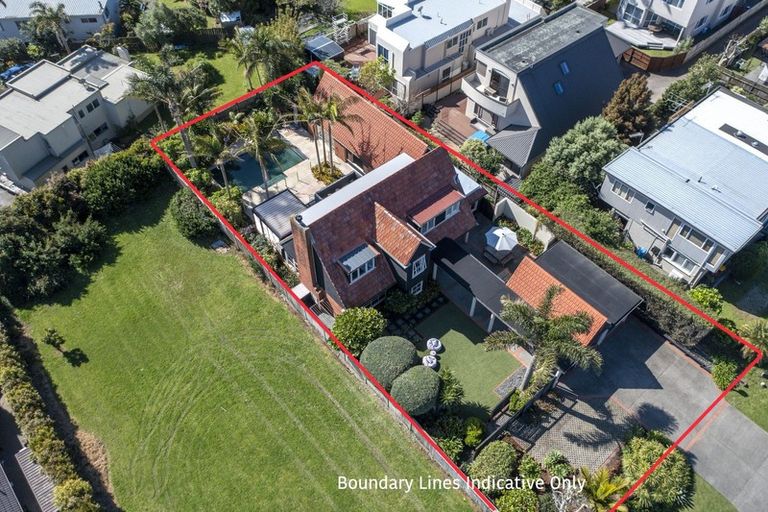 Photo of property in 14 Lynton Road, Bucklands Beach, Auckland, 2012