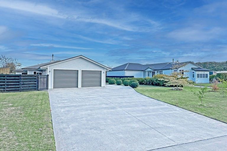 Photo of property in 11 Pukeko Way, Kinloch, Taupo, 3377