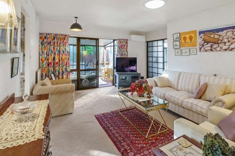 Photo of property in 9b Robertson Street, Glenholme, Rotorua, 3010