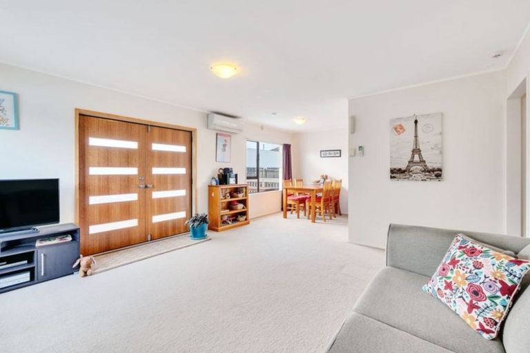 Photo of property in 37b Orion Street, Papakura, 2110