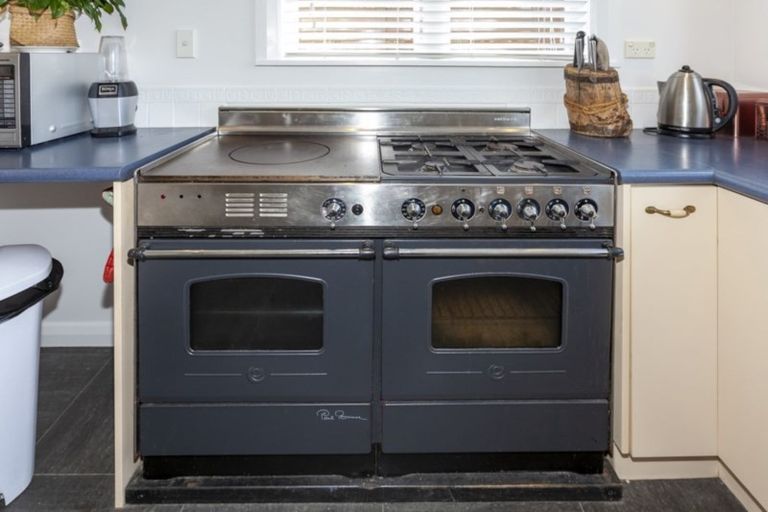 Photo of property in 62 Manly Street, Paraparaumu Beach, Paraparaumu, 5032