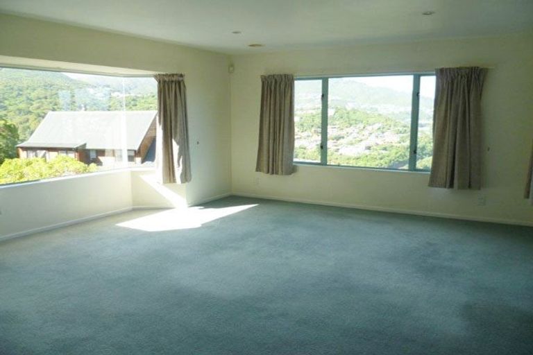 Photo of property in 1 Cavalry Close, Crofton Downs, Wellington, 6035