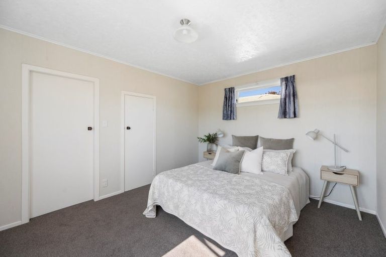 Photo of property in 14 Warwick Crescent, Taradale, Napier, 4112