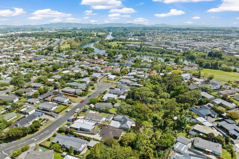 Photo of property in 4a Kohekohe Place, Pukete, Hamilton, 3200