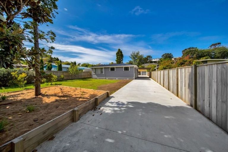 Photo of property in 14 Bromley Place, Westown, New Plymouth, 4310