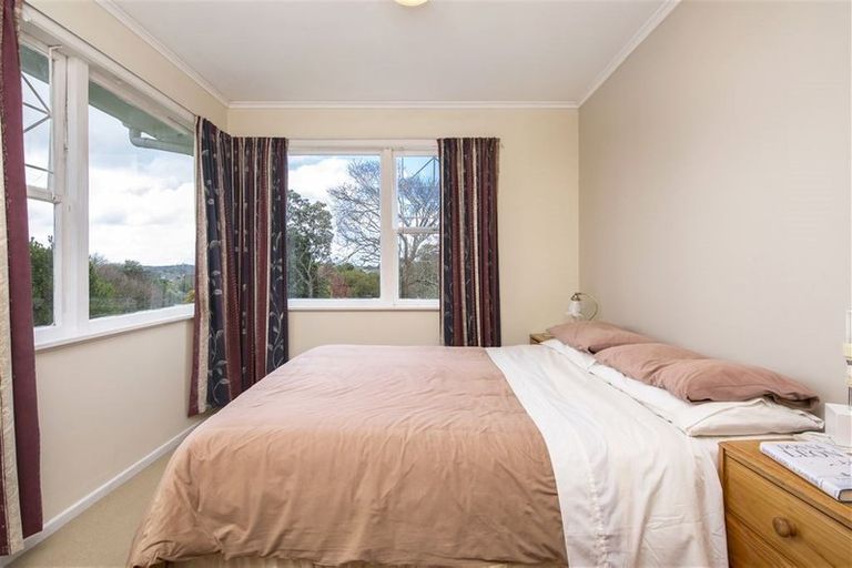 Photo of property in 63 Beechdale Crescent, Pakuranga Heights, Auckland, 2010