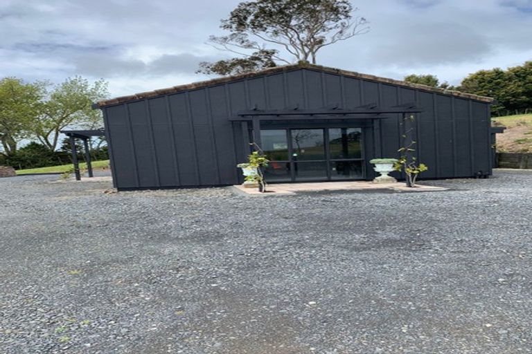 Photo of property in 247 Brookby Road, Brookby, Manurewa, 2576