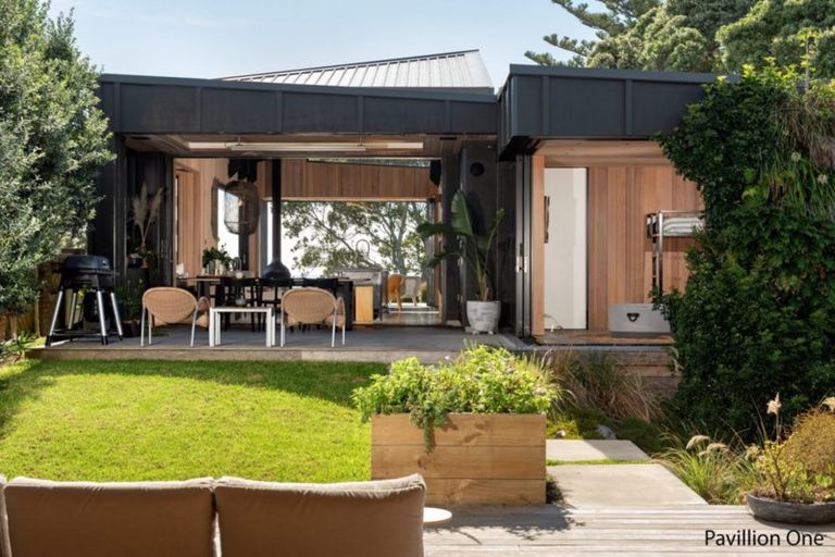 Photo of property in 73 Marine Parade, Mount Maunganui, 3116