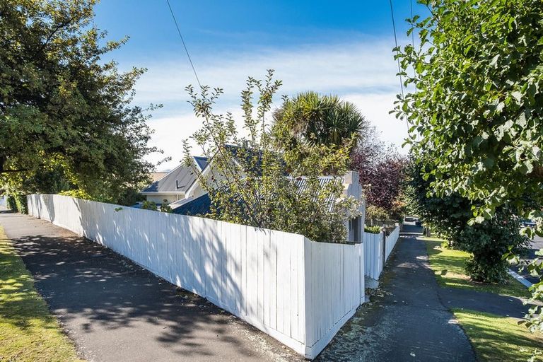 Photo of property in 30 Hobson Street, Saint Clair, Dunedin, 9012